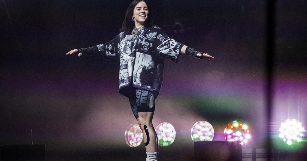 Billie Eilish unexpectedly releases two new songs |  Stars