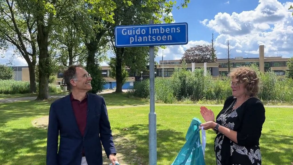 Guido Impens, a Nobel laureate and alumnus of the College of Beeland, has his own park in Turin.