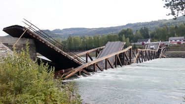 Norway bridge collapsed Tretten