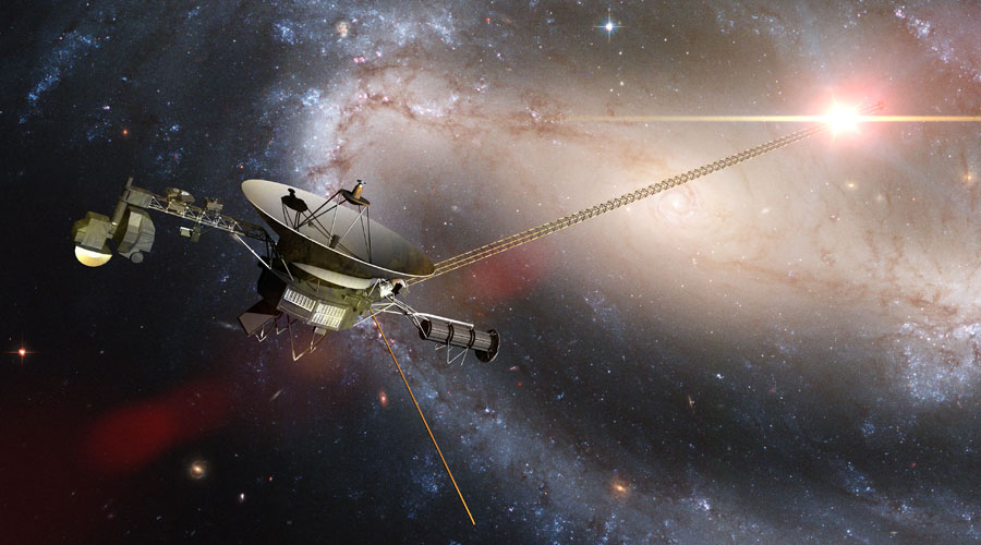 The Voyager program, Exploration of the outer planets and interstellar space