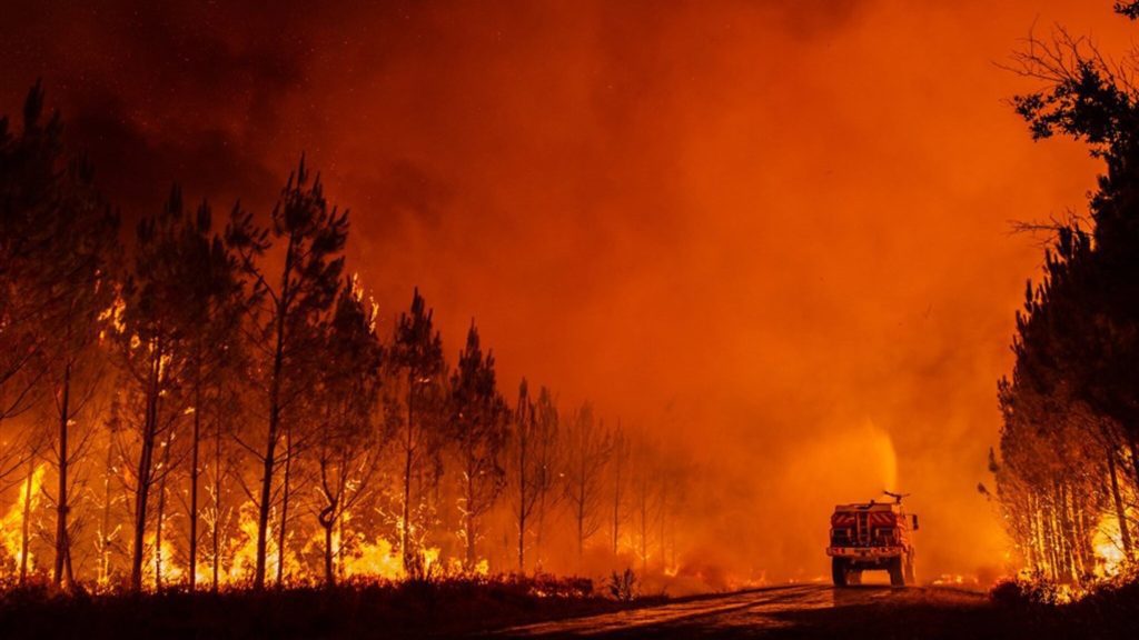 A “monstrous” forest fire in France spreads: 10,000 evacuations