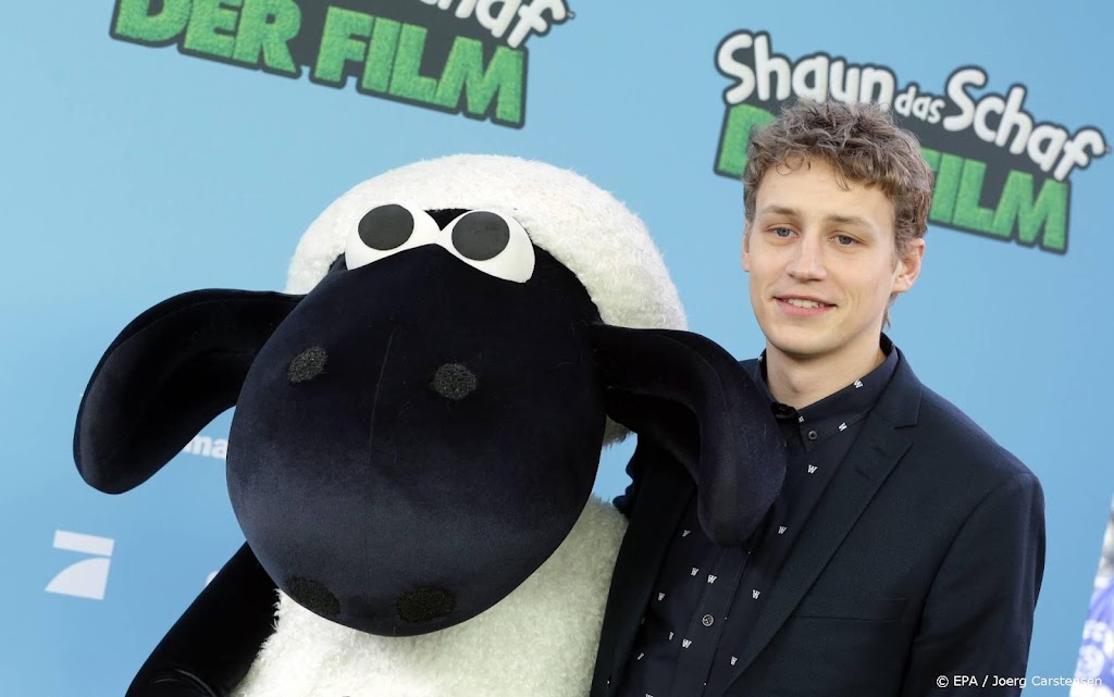 Shaun the sheep is allowed to take a trip to the moon - Wel.nl