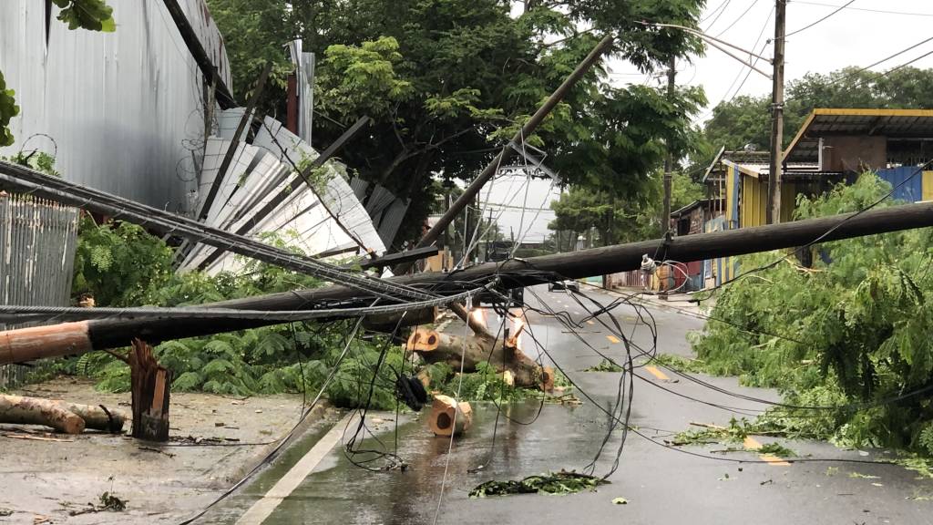 Hurricane Fiona kills three, Puerto Rico still without power for days