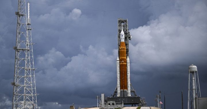 The launch of a US moon rocket has again been postponed, this time due to weather conditions