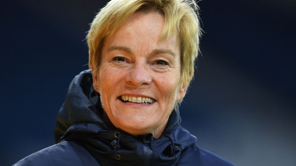 Vera Pauw leads Irish soccer players to first world championship