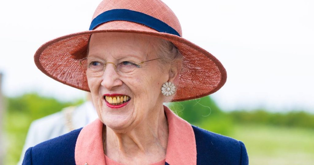 Danish queen explains why she deprives her grandchildren of titles and apologizes |  To display