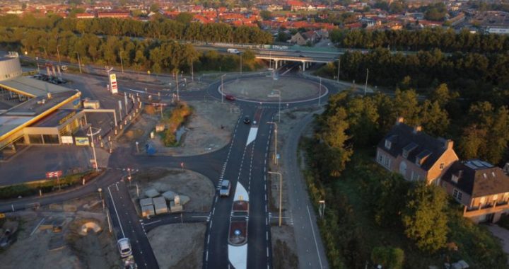 Inauguration of the new roundabout N662/A58 Marie Curieweg