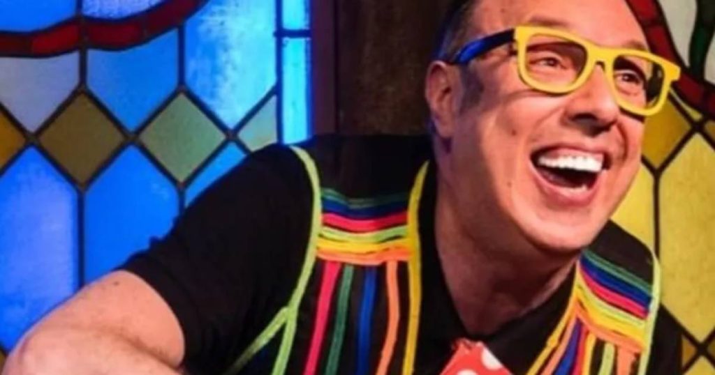 Spanish magician dies during show: 'At first the audience thought it was a joke' |  Weird