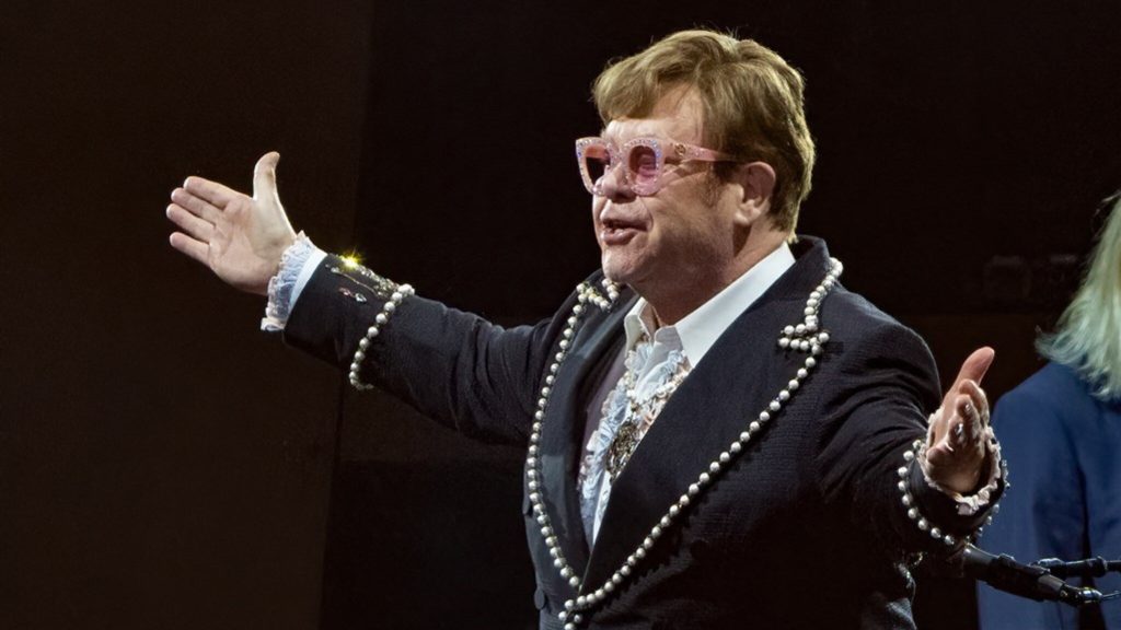 Fortunately, the farewell concert of Elton John (75) can still be seen on this streaming service