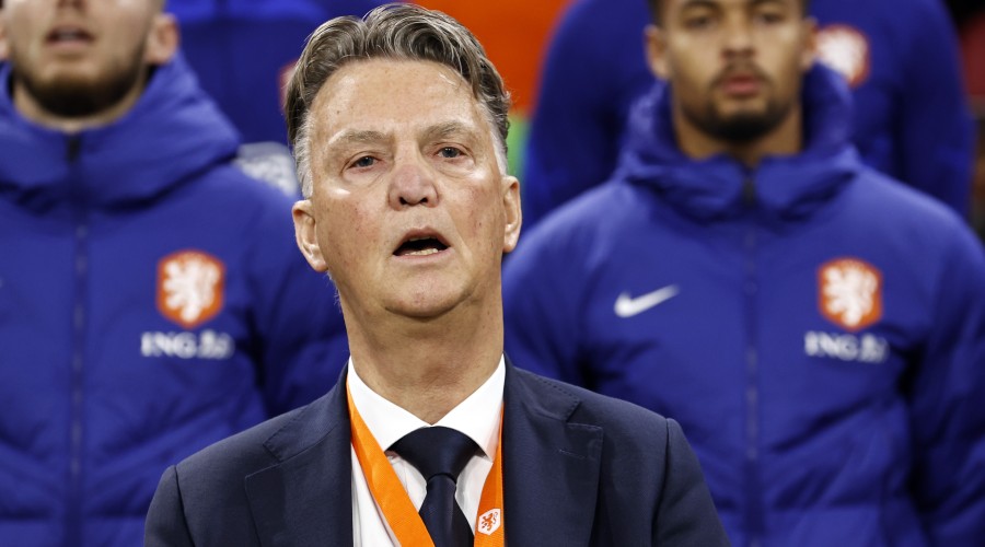 Louis van Gaal takes 26 players to Qatar: follow the World Cup on MAX Today