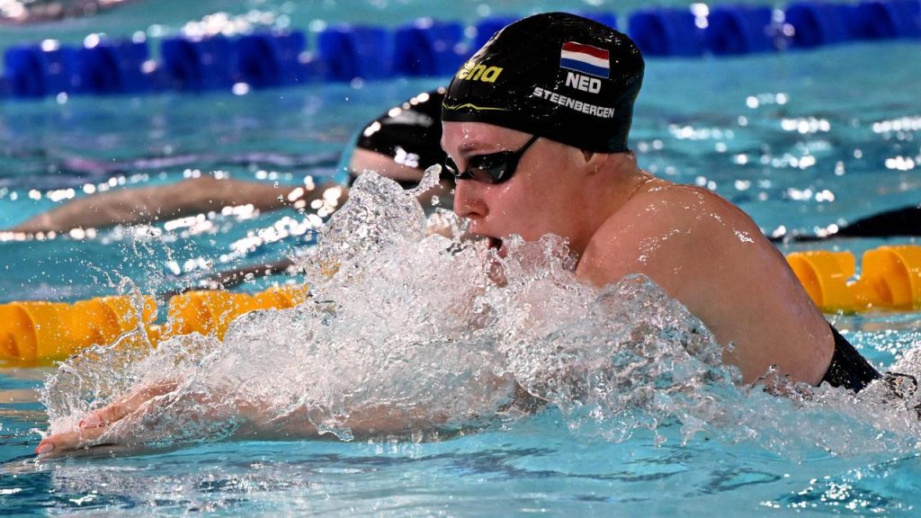 Swimmers miss 4x50 meter medley podium at World Short Course Championships |  Sports Other